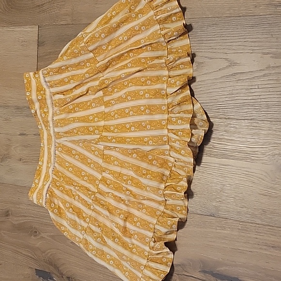 Urban Outfitters Shorts Size Small - Picture 3 of 6